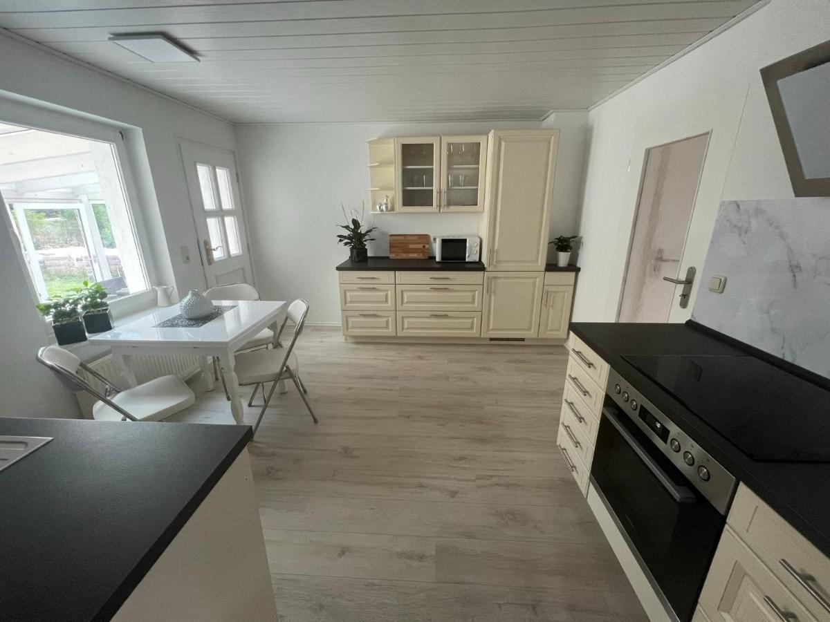 Familienfreundliche Ferienwohnung Mit Wintergarten Badow Exterior photo